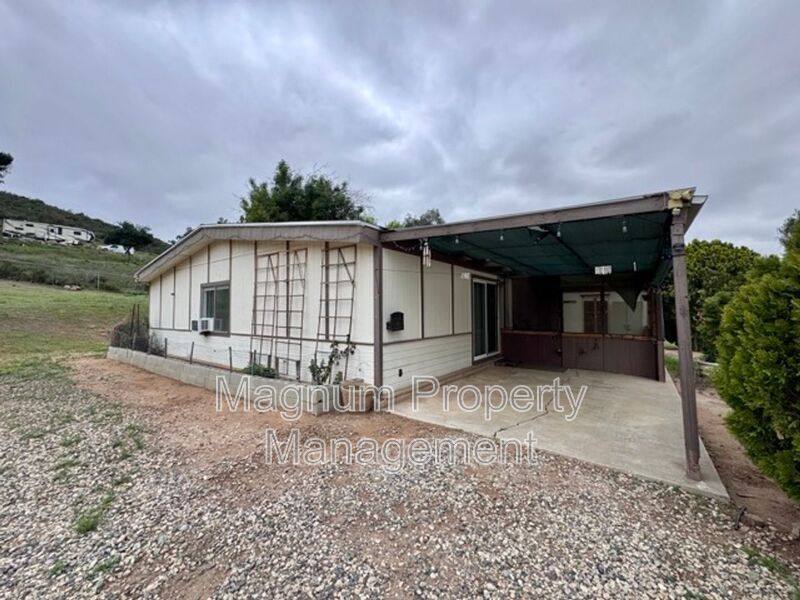 House for rent at 33981 Gloria Rd, Menifee, CA 92584