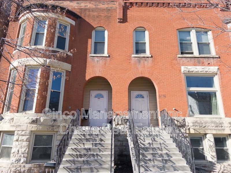 Apartment for rent at 117 N Hickory St #A, Joliet, IL 60435
