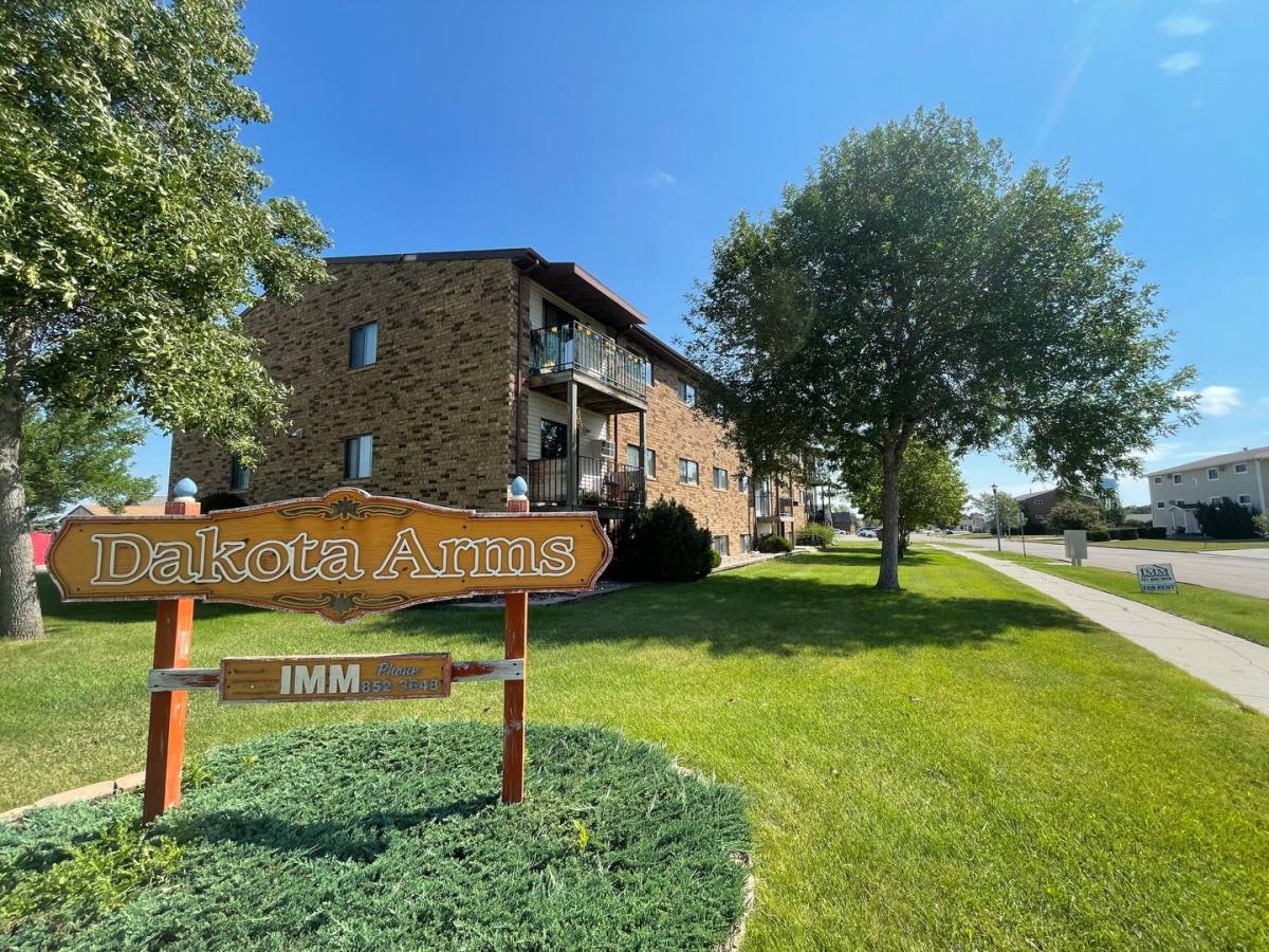 Apartment for rent at 1112 32nd Ave SW, Minot, ND 58701