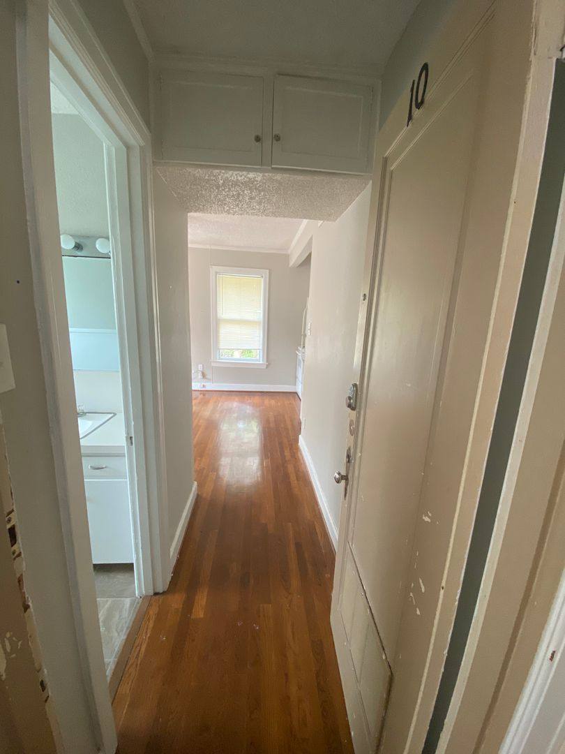 Apartment for rent at 4000 Hawthorne Ave, Dallas, TX 75219