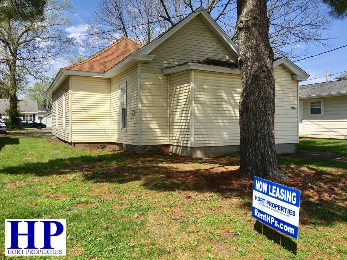 House for rent at 1306 4th St, Charleston, IL 61920