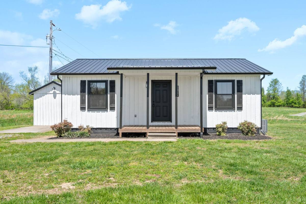 House for rent at 2911 Woodlawn Park Rd, Woodlawn, TN 37191