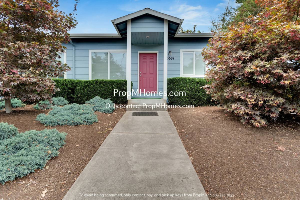 Apartment for rent at 15567 NE Glisan St, Portland, OR 97230
