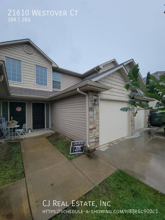Townhouse for rent at 21610 Westover Court, Peculiar, MO 64078