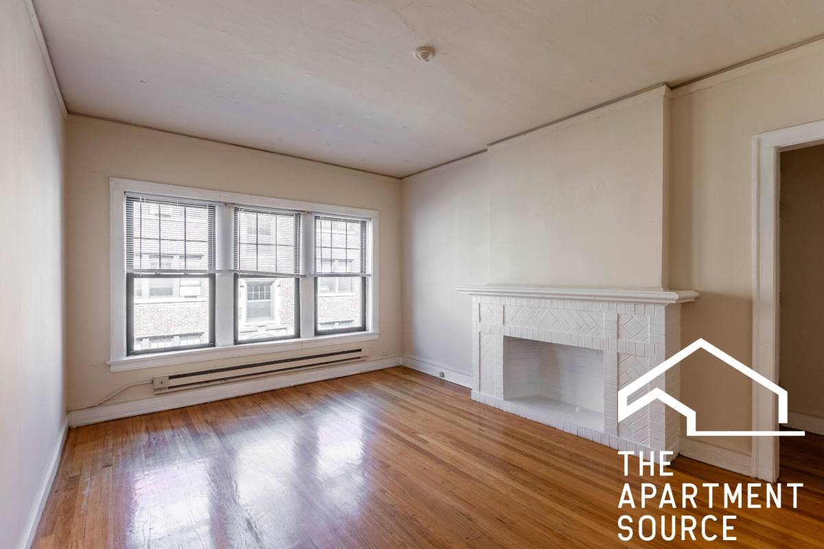 Apartment for rent at 1315 Oak Ave #J2, Evanston, IL 60201