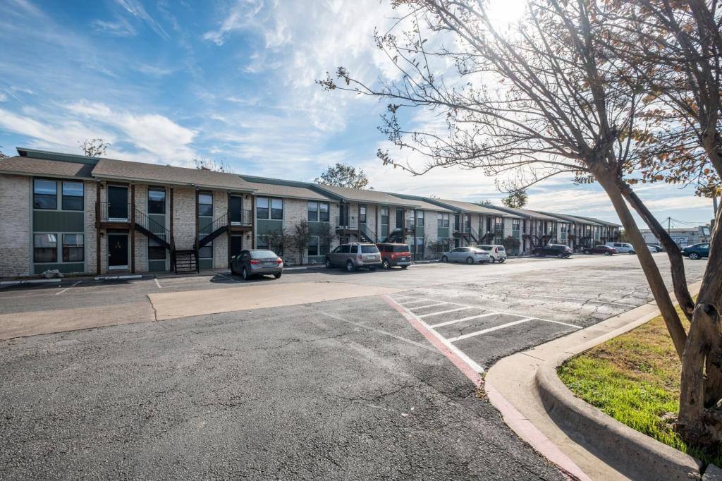 Apartment for rent at 1111 Sunrise Rd #3, Round Rock, TX 78664