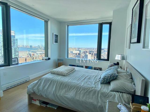 Apartment for rent at 10 City Point #33P, Brooklyn, NY 11201