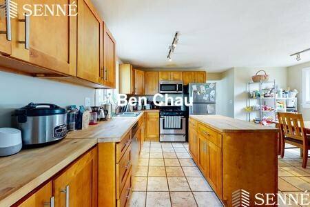 Apartment for rent at 124 Walnut St #2B, Somerville, MA 02145