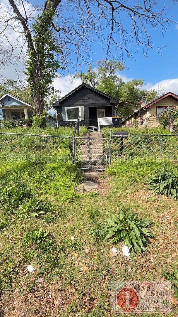 House for rent at 2914 E 61st St, Kansas City, MO 64130