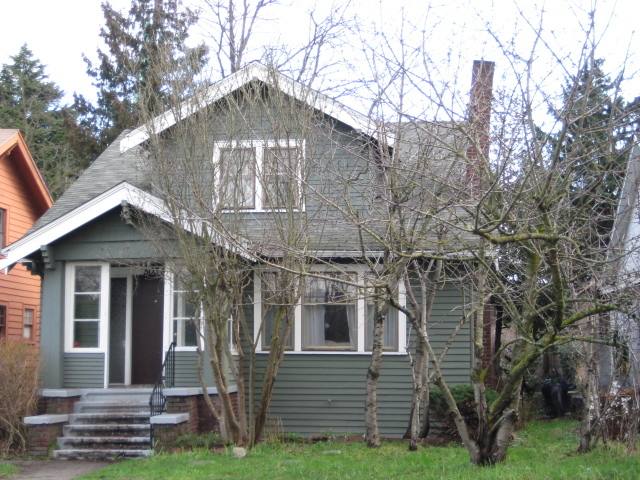 House for rent at 5034 7th Ave NE, Seattle, WA 98105