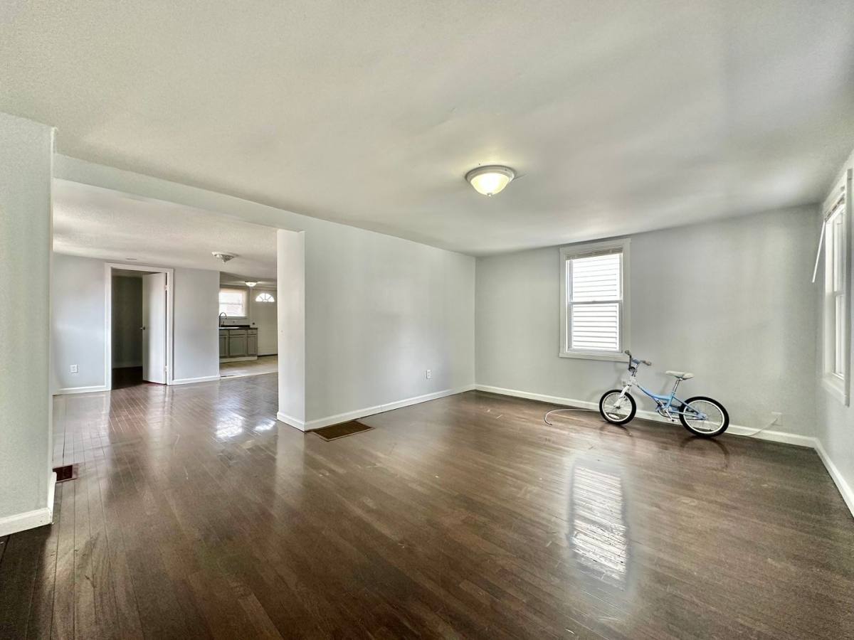 House for rent at 10 Kensington St, New Haven, CT 06511