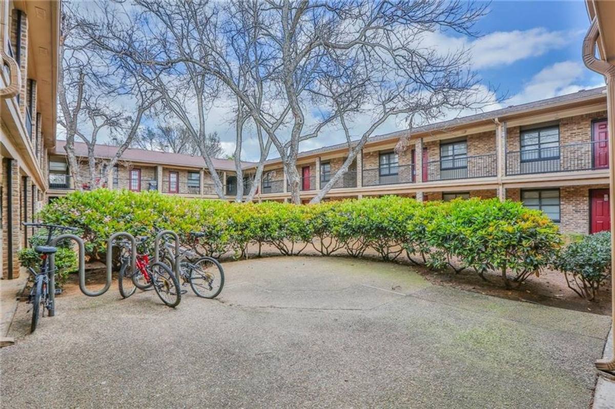 Condo for rent at 1421 S 12th St #CASA 2, Waco, TX 76706
