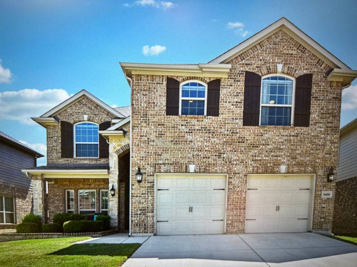 House for rent at 9400 Chuparosa Dr, Fort Worth, TX 76177