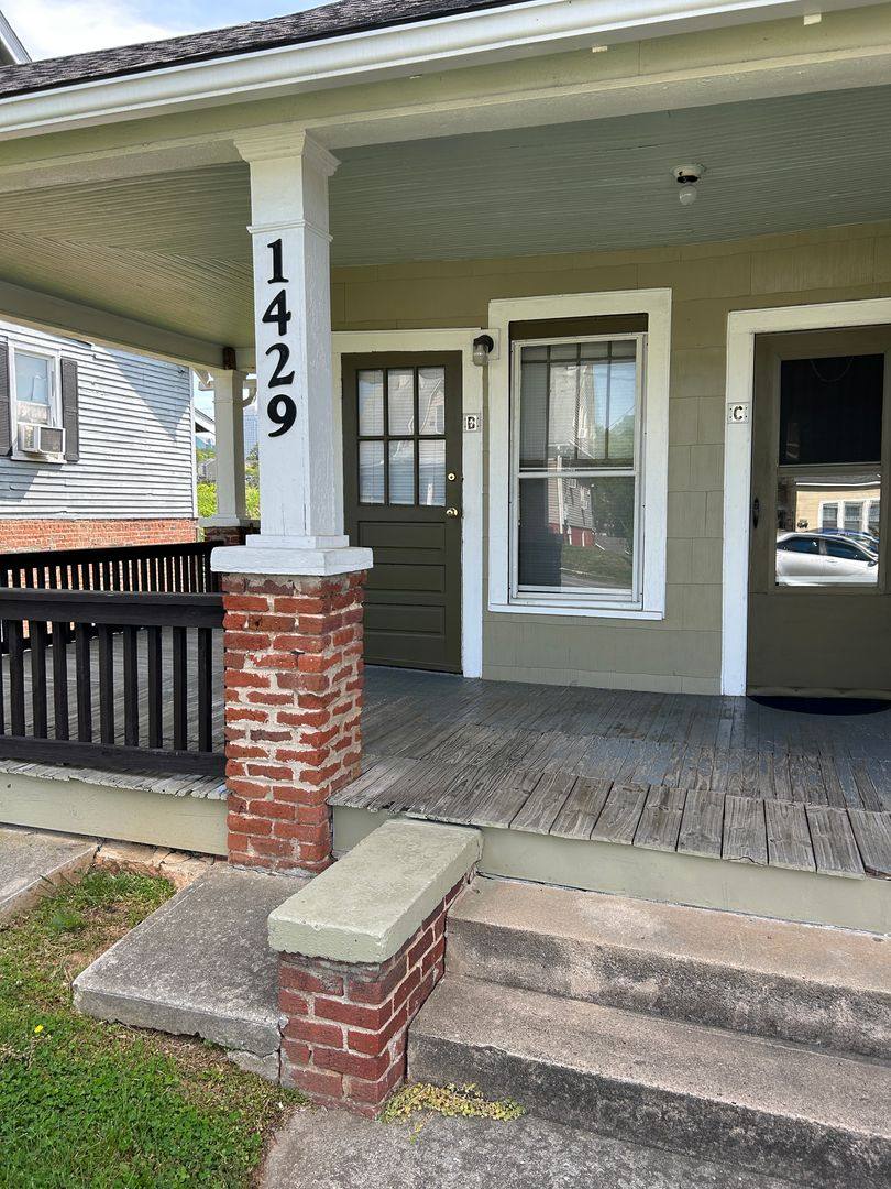 Apartment for rent at 1429 W Fourth St, Winston Salem, NC 27101