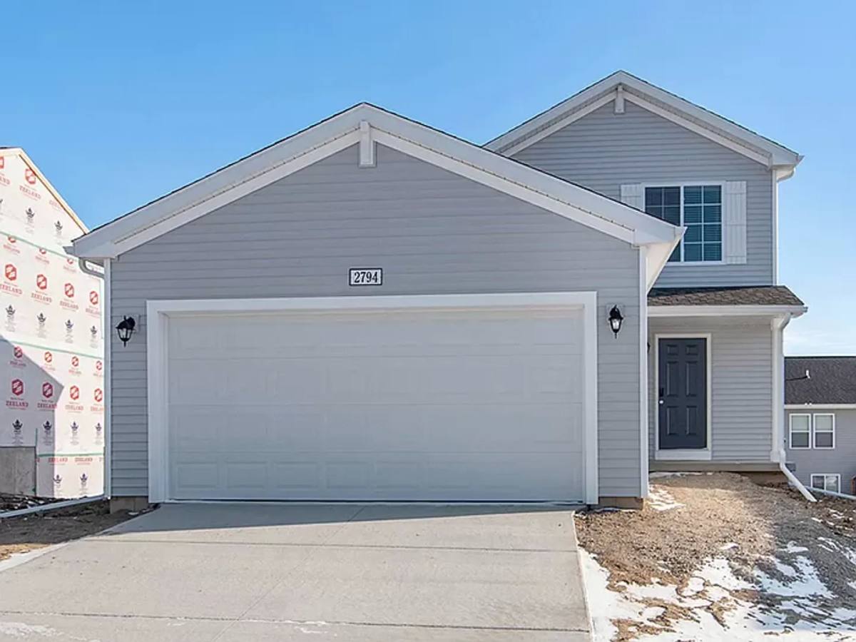 House for rent at 2802 Jordan River Dr, Fowlerville, MI 48836