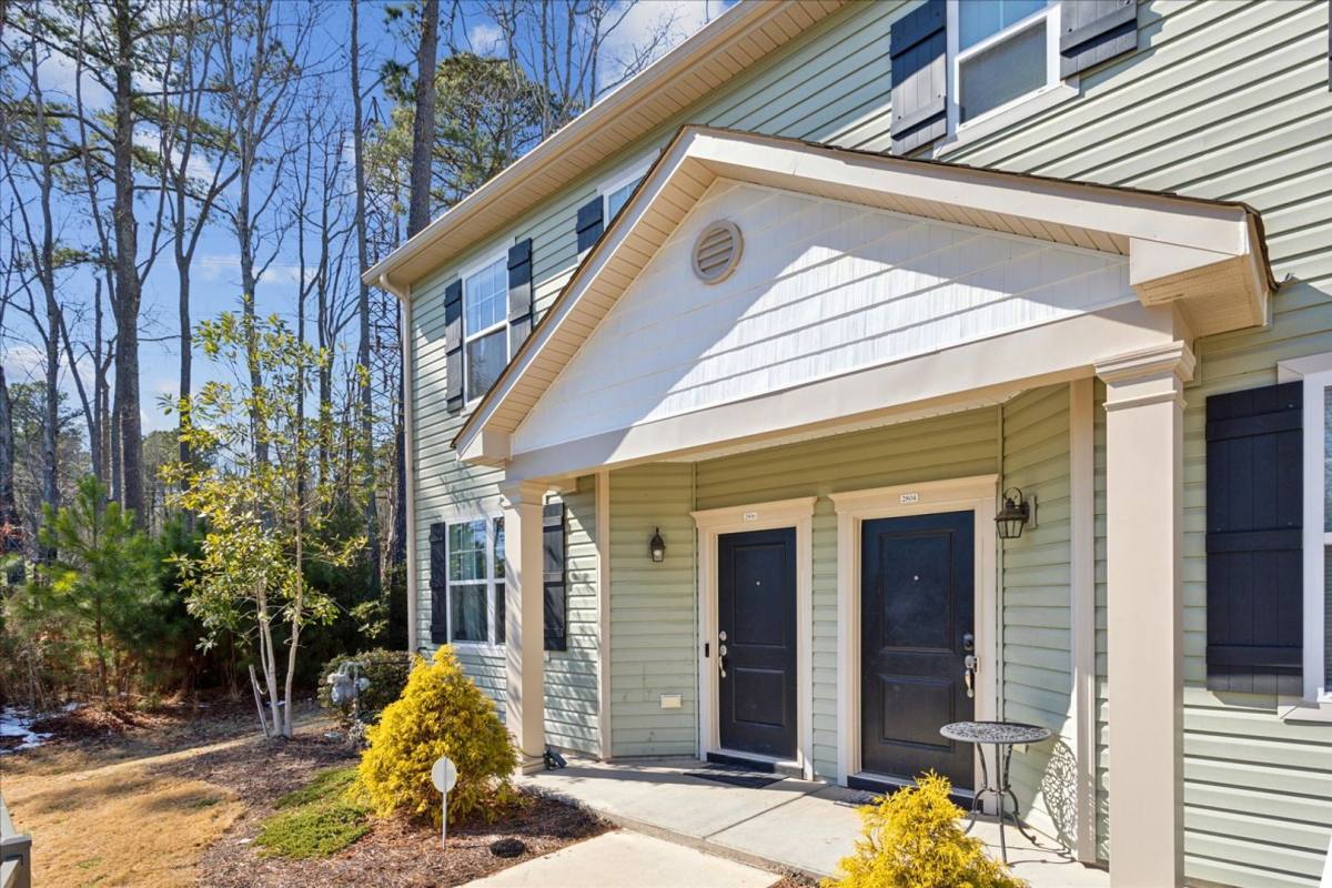 Townhouse for rent at 2806 Baldwin Dr, Chesapeake, VA 23321