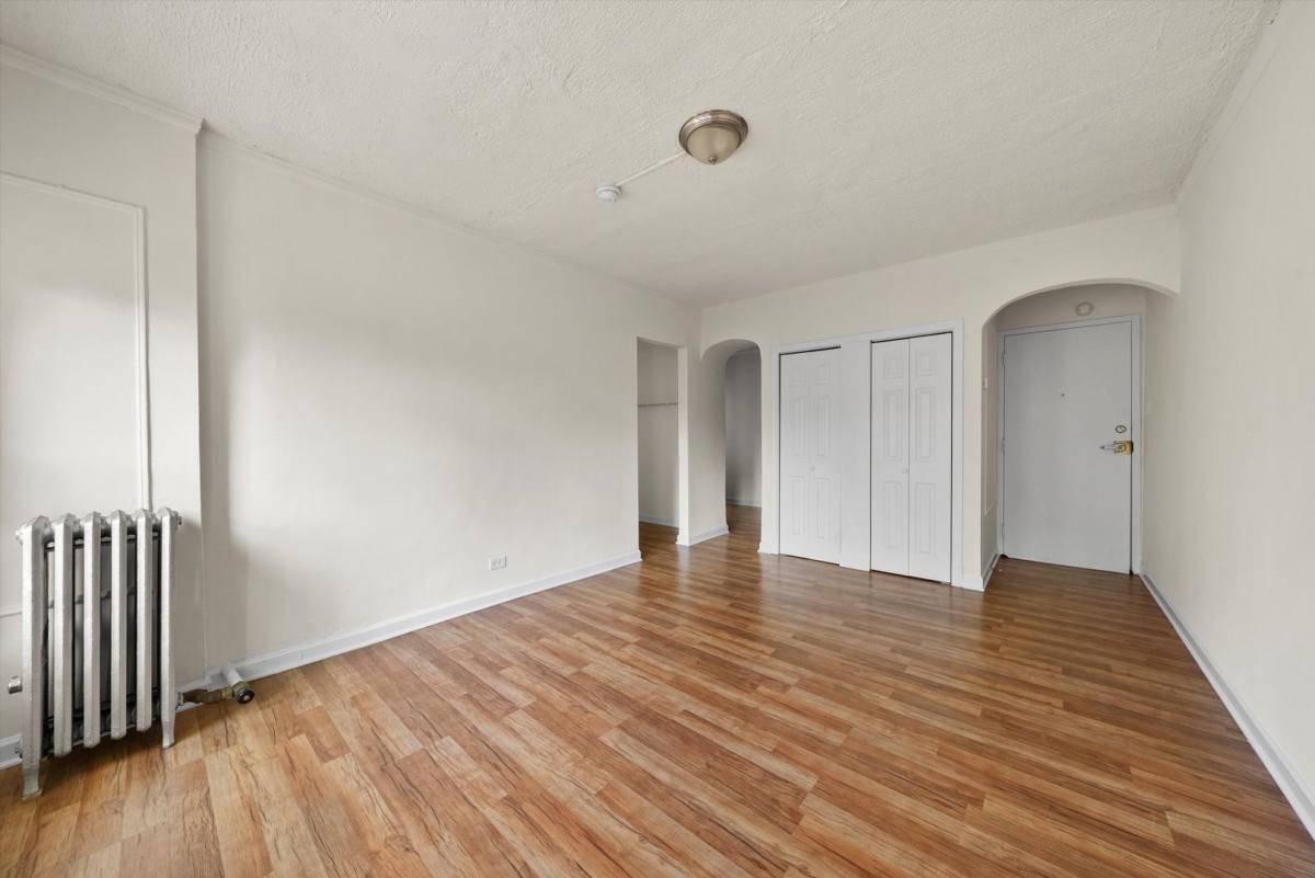 Apartment for rent at 5417 N Kenmore, Chicago, IL 60640