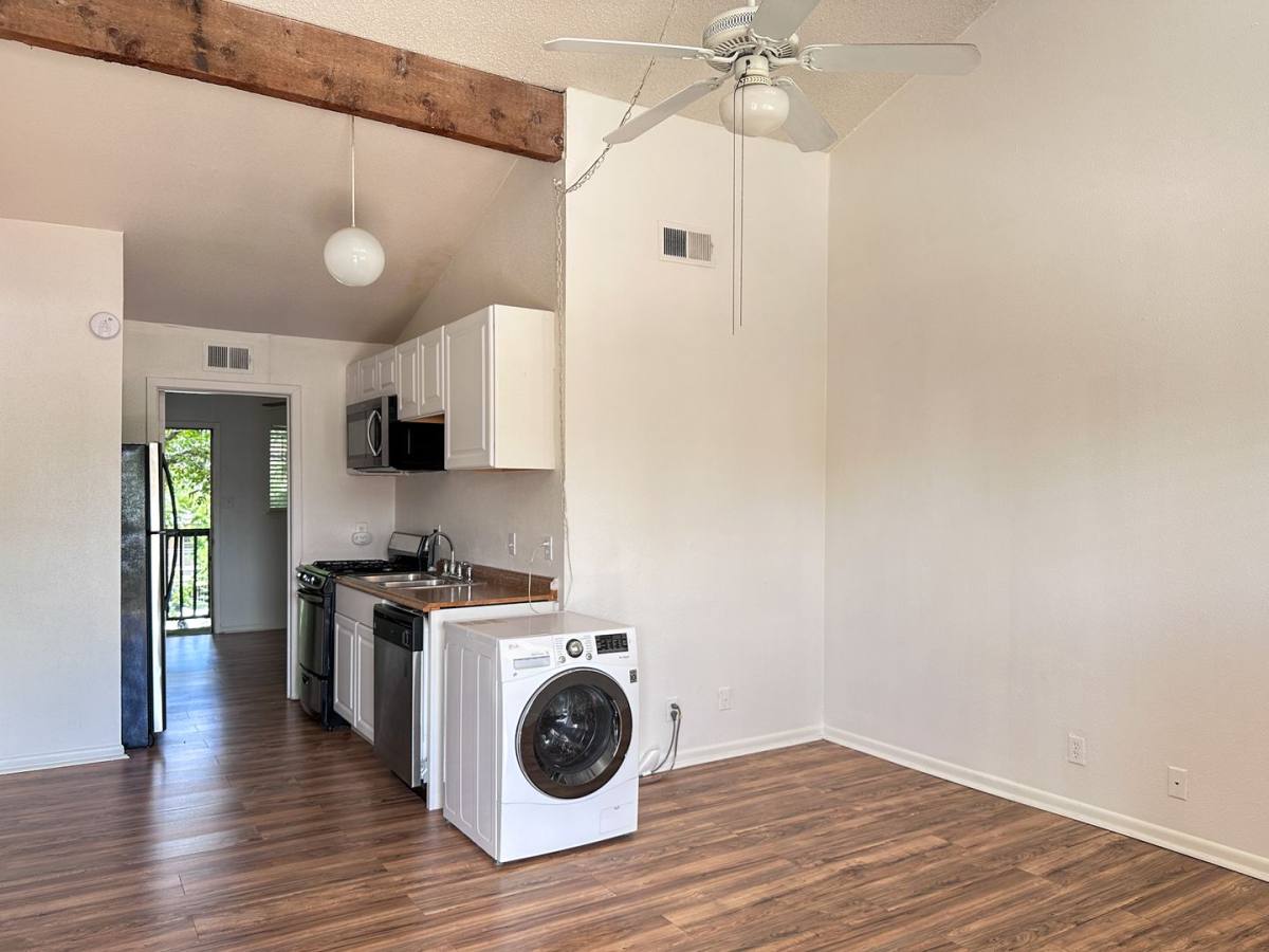 Apartment for rent at 1010 W 23rd St, Austin, TX 78705