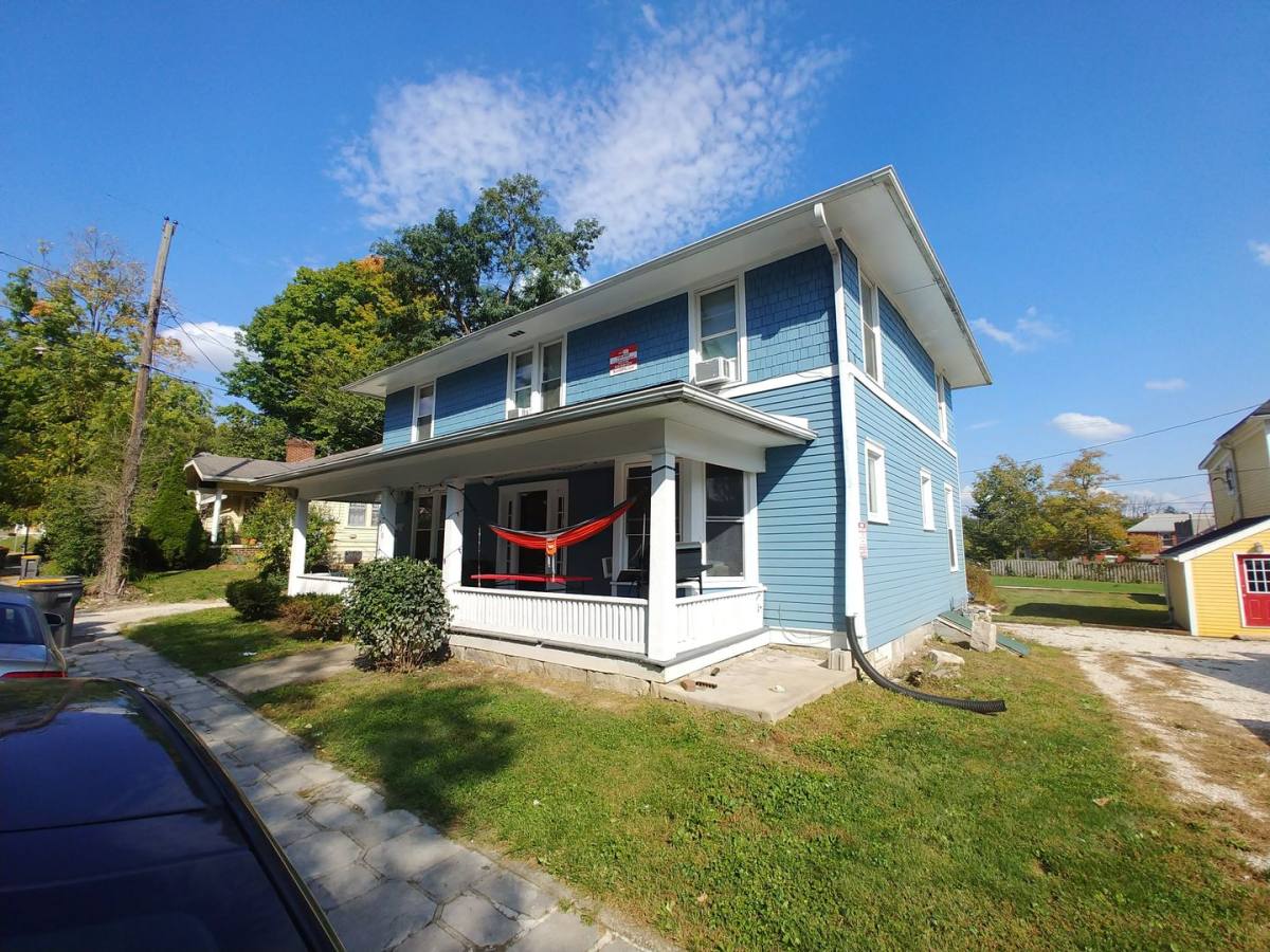 Apartment for rent at 610 N Lincoln St, Bloomington, IN 47408