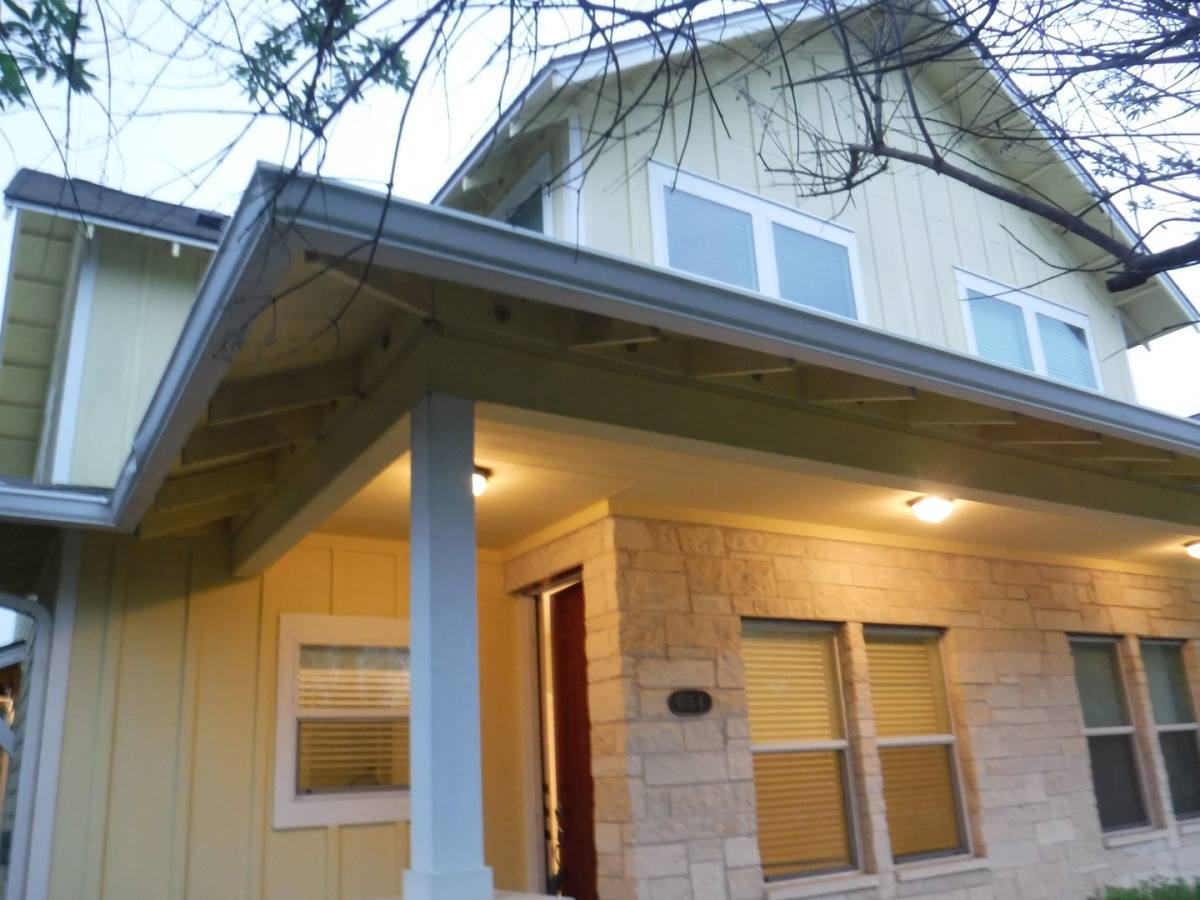 Apartment for rent at 605 Pecan Ave, Round Rock, TX 78664
