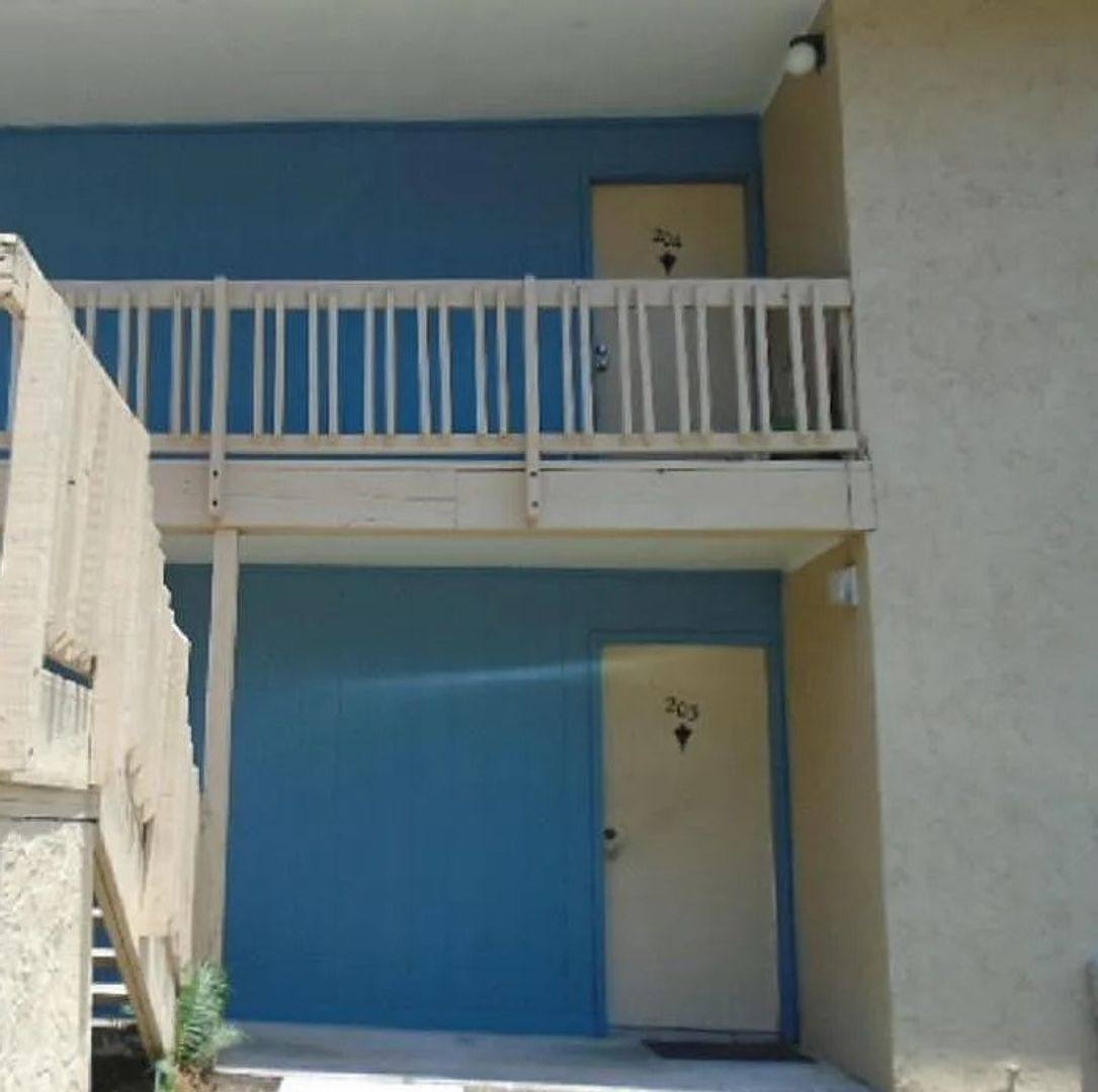 Apartment for rent at 2811 SW Archer Rd, Gainesville, FL 32608