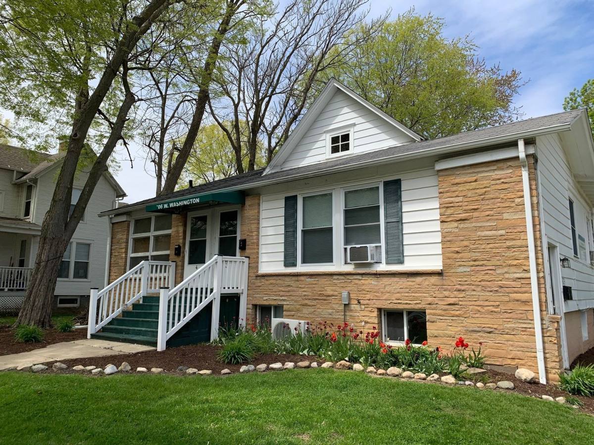 Apartment for rent at 206 W Washington St, Champaign, IL 61820