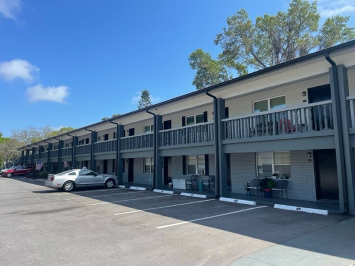 Apartment for rent at 675 Indian Rocks Rd N, Largo, FL 33770