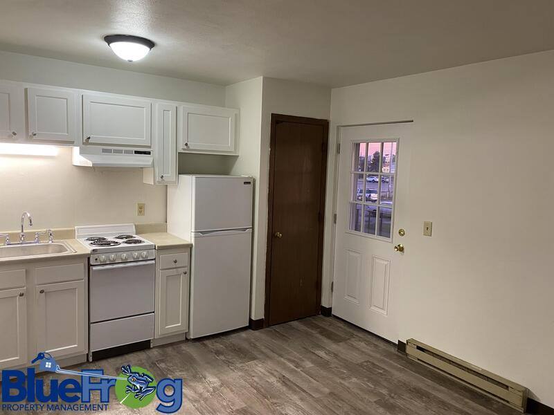 Apartment for rent at 1914 Division St #16, New London, WI 54961