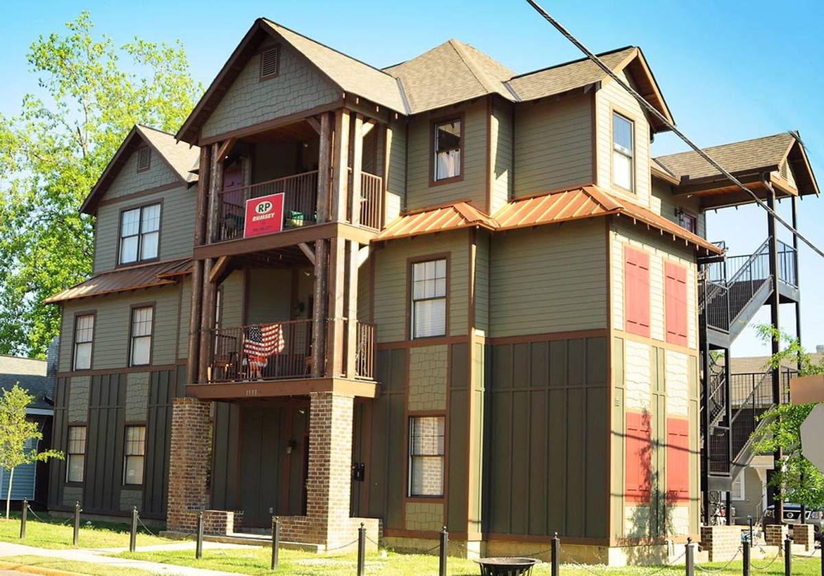 Apartment for rent at 1513 9th St, Tuscaloosa, AL 35401