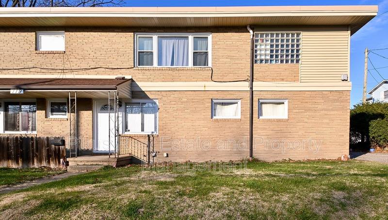 Apartment for rent at 119 7th St NW #2, North Canton, OH 44720
