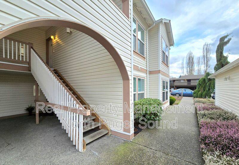Condo for rent at 4827 67th St NE #B204, Marysville, WA 98270