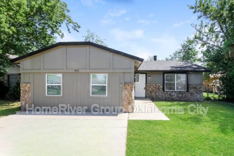 House for rent at 808 NW 113th St, Oklahoma City, OK 73114