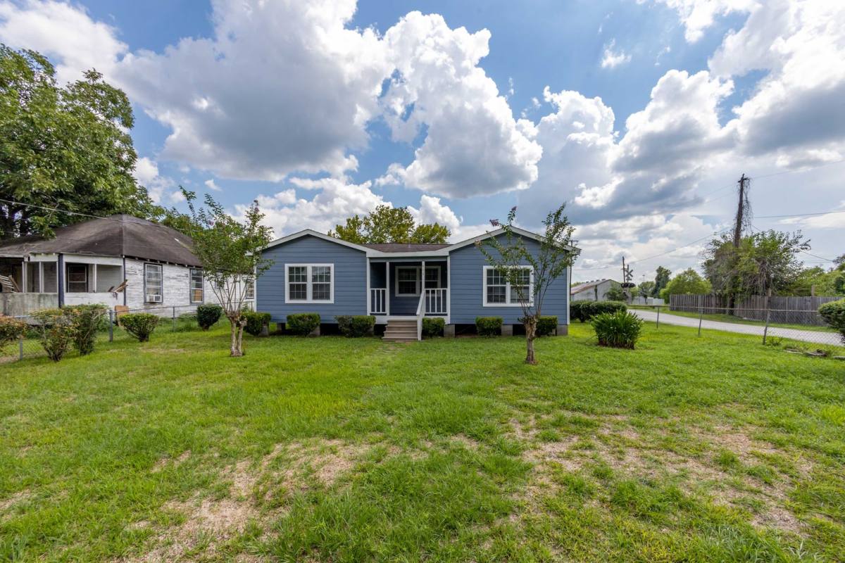 House for rent at 602 Lamar Ave, Liberty, TX 77575