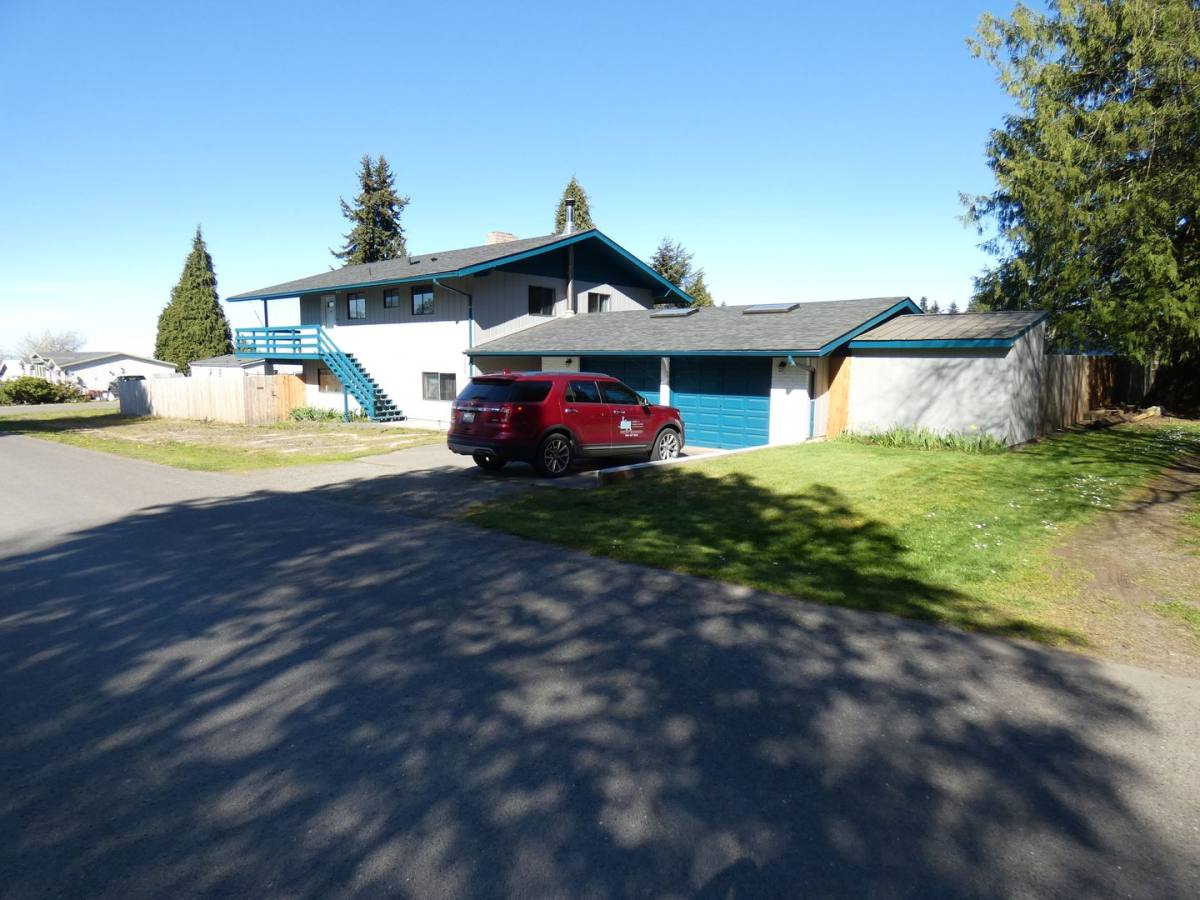 House for rent at 2206 E 6th Ave, Port Angeles, WA 98362