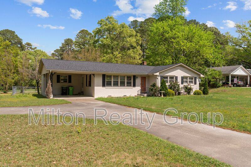 House for rent at 608 W Garden St, Lillington, NC 27546