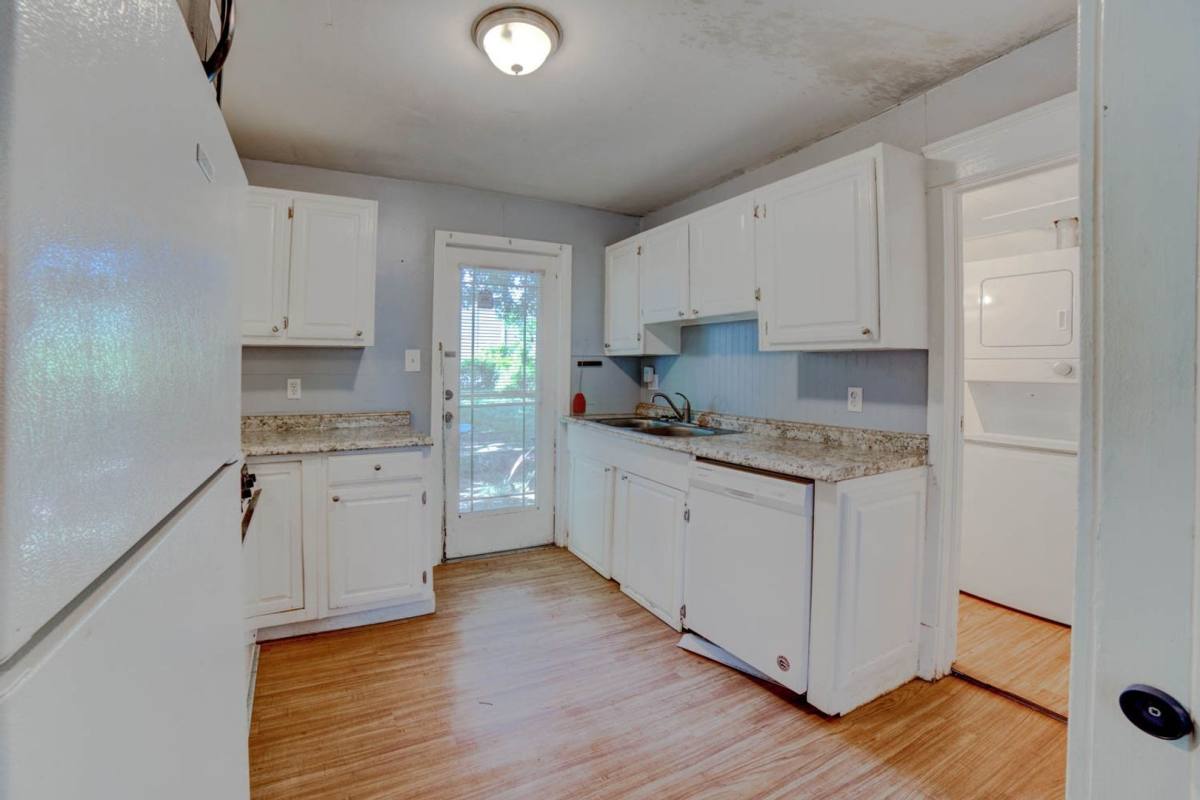 Apartment for rent at 1625 E 4th St, Tulsa, OK 74120