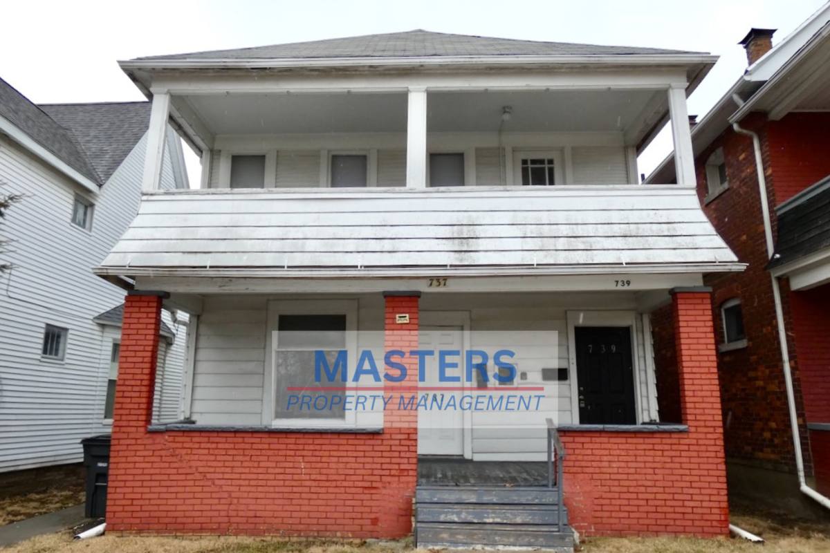 Townhouse for rent at 737-739 Forsythe, Toledo, OH 43605