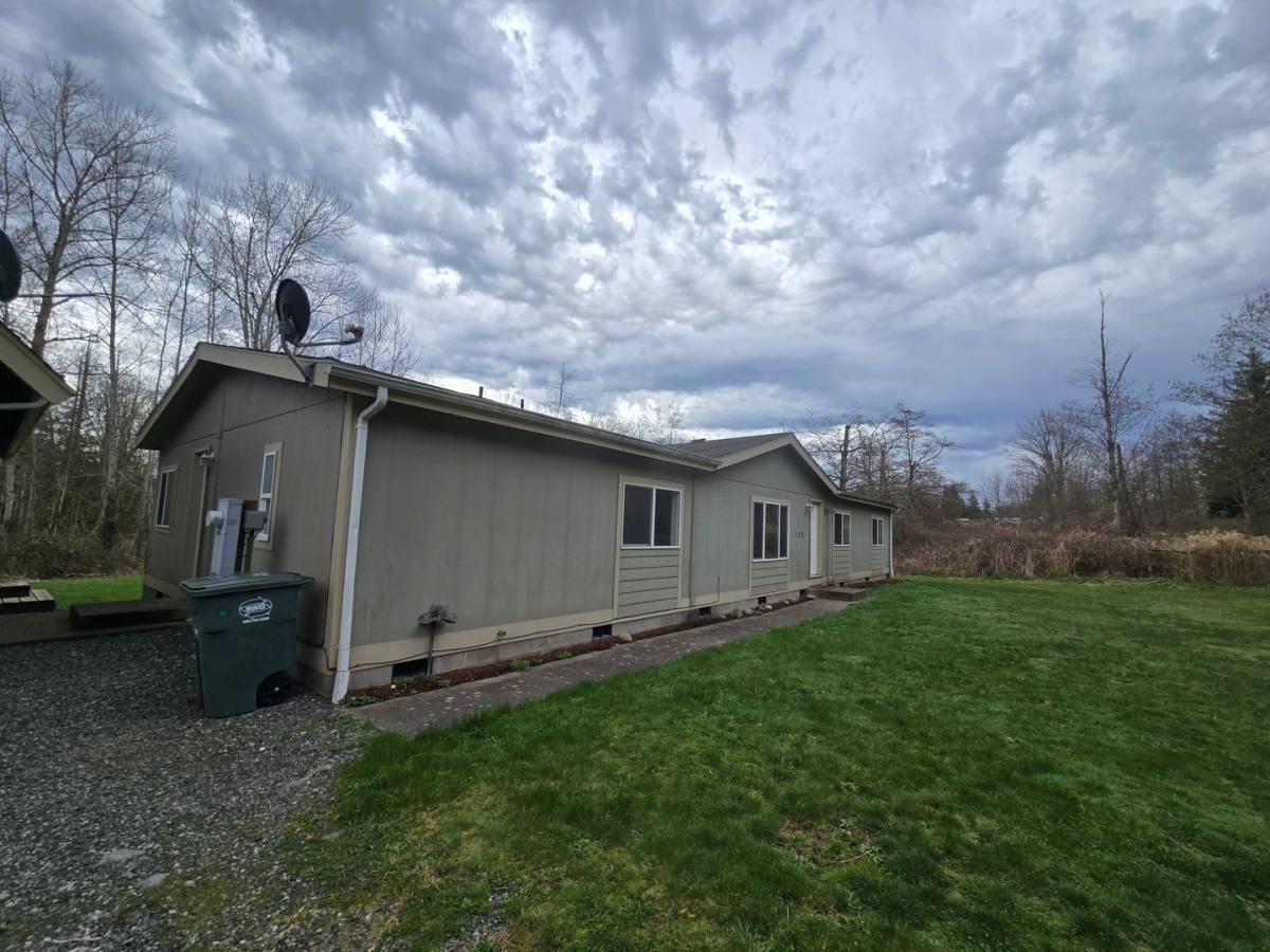 House for rent at 722 E Smith Rd, Bellingham, WA 98226