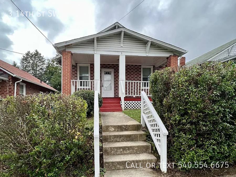 House for rent at 3 14th St SW, Roanoke, VA 24016