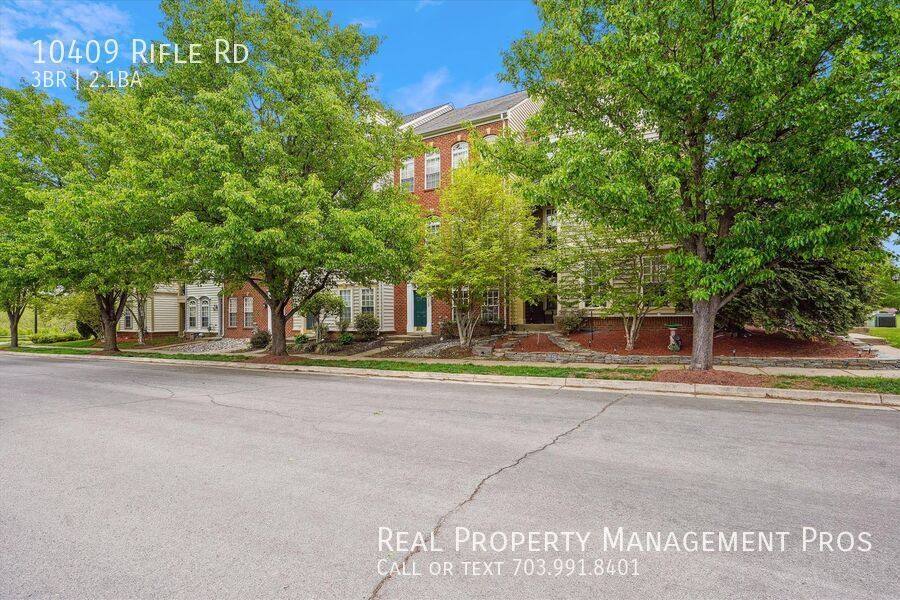Townhouse for rent at 10409 Rifle Rd, Bristow, VA 20136