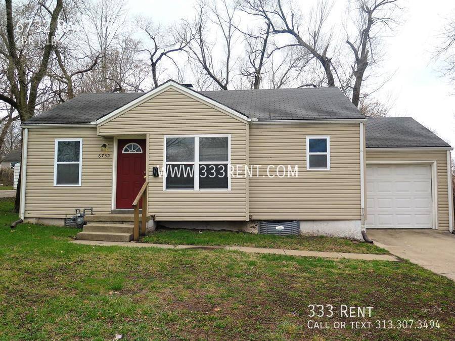 House for rent at 6732 Raytown Rd, Kansas City, MO 64133