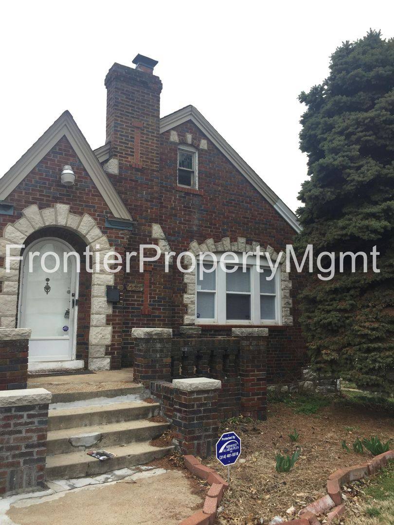 House for rent at 6510 Glenmore Ave, Saint Louis, MO 63121