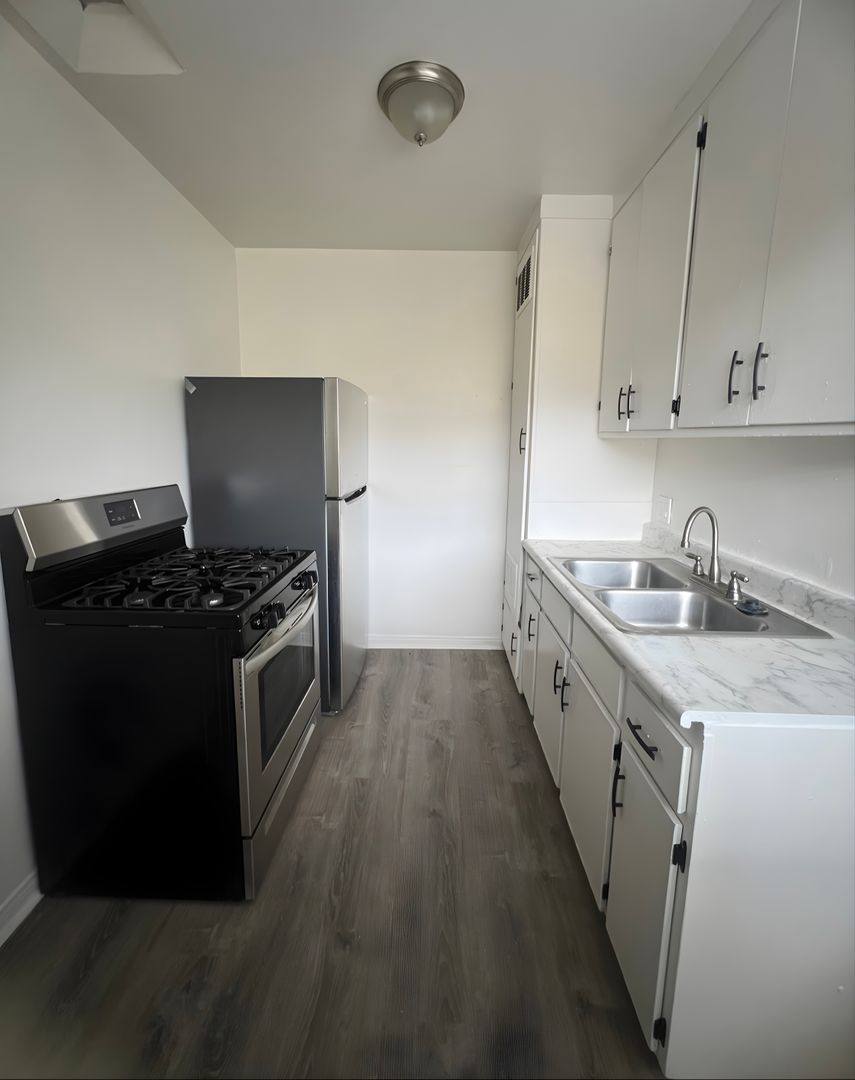 Apartment for rent at 3829 Wall St, Los Angeles, CA 90011
