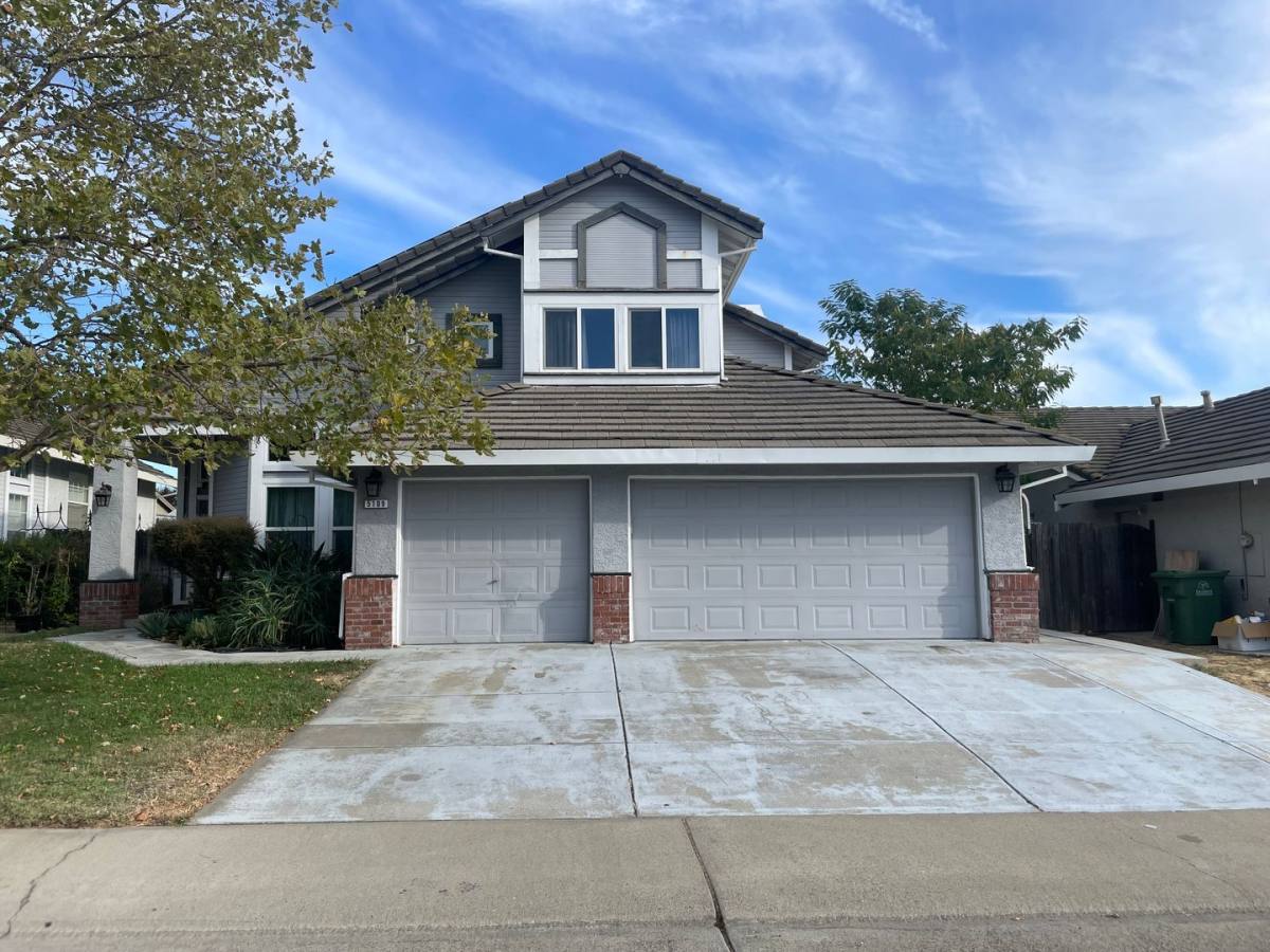 House for rent at 5109 Surreyglen Way, Elk Grove, CA 95758