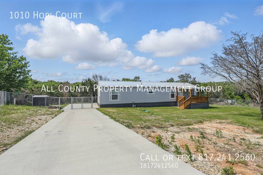 House for rent at 1010 Hopi Court, Granbury, TX 76048