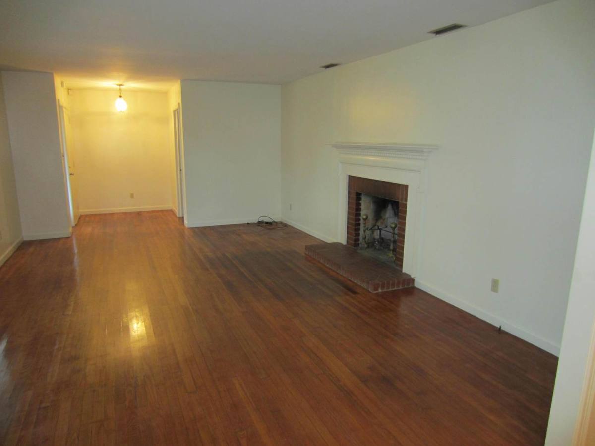House for rent at 303 Gornto Rd, Valdosta, GA 31602
