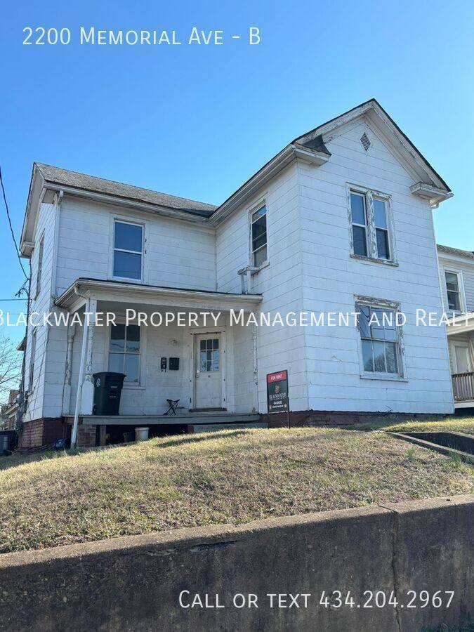 Apartment for rent at 2200 Memorial Ave #B, Lynchburg, VA 24501