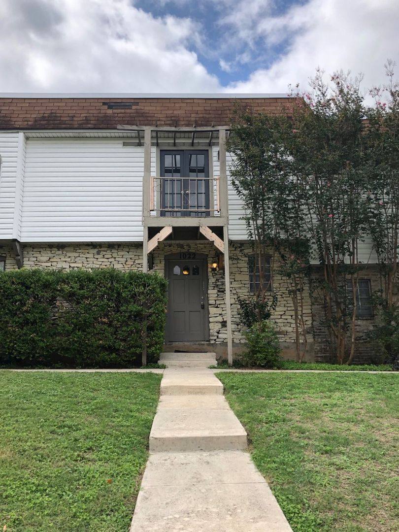 Apartment for rent at 1022 Fabulous Dr, San Antonio, TX 78213
