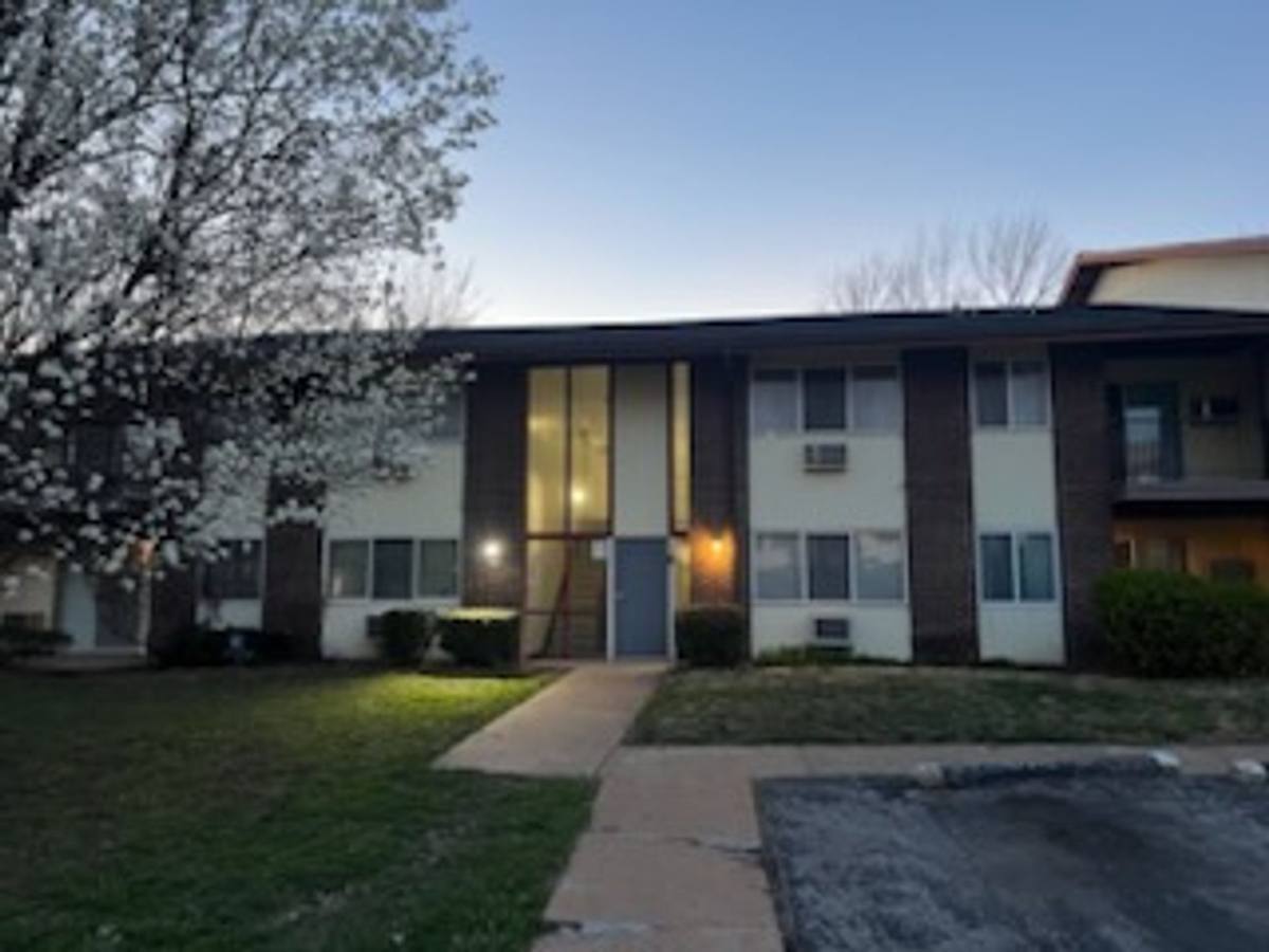 Apartment for rent at 7723 Hazelcrest Dr, Hazelwood, MO 63042
