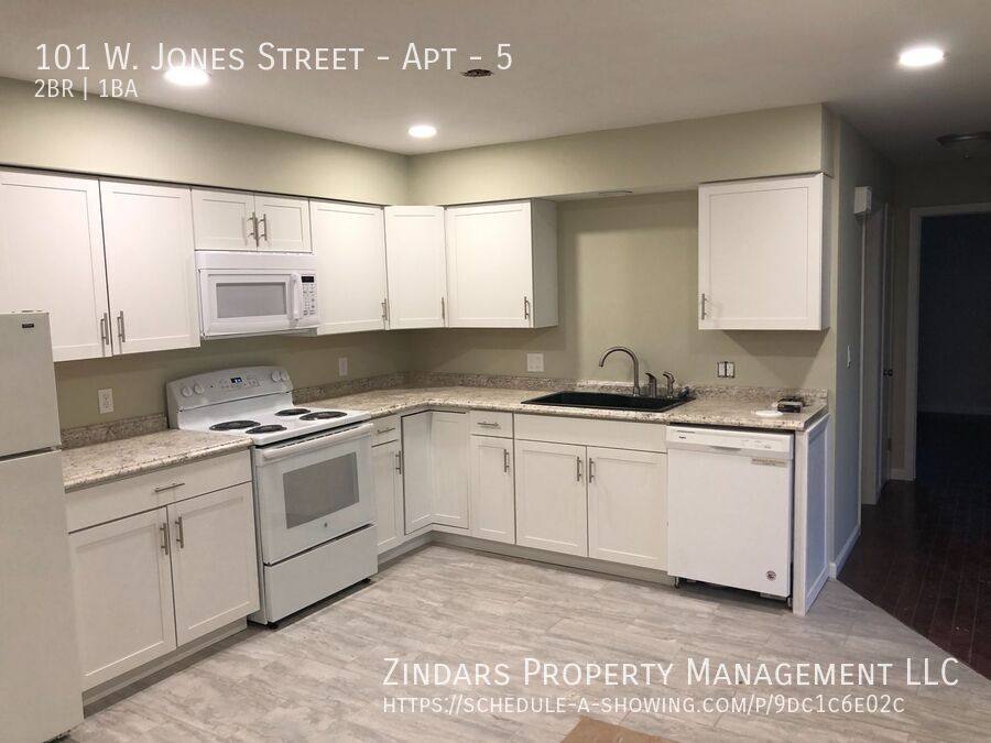 101 W Jones St #5, Milford, IL 60953